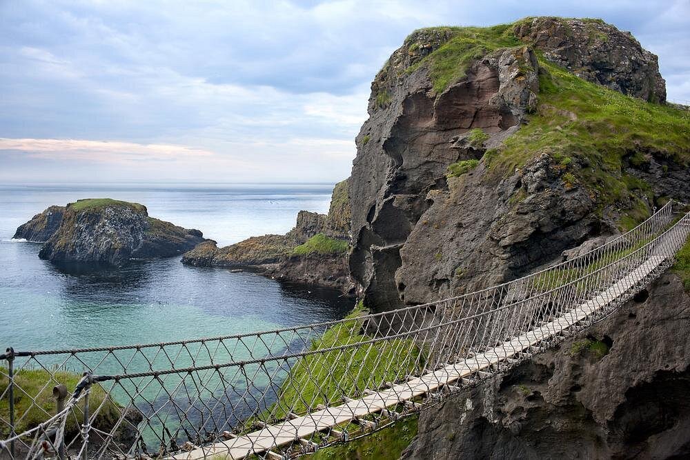 Dunluce Castle & Giant's Causeway Guided Day Tour